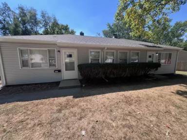 Main picture of 1301 Laurel Dr