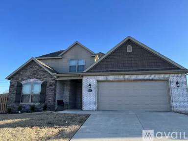 Main picture of 651 Holly St