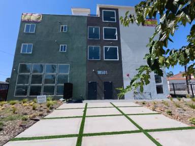 Main picture of 10501 Wilmington Ave
