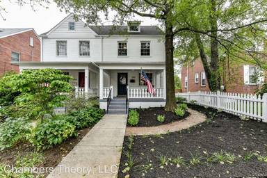 Main picture of 2410 Washington Blvd