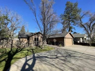 Main picture of 560 E 1st Ave