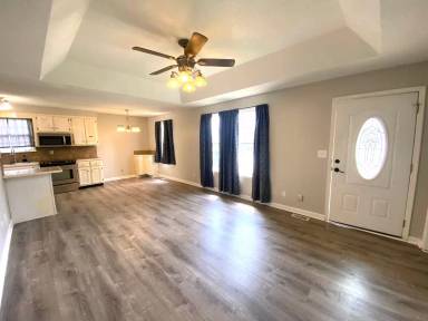 Main picture of 2719 Knob Ct
