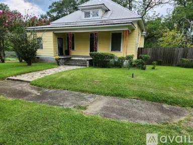 Main picture of 735 Roseneath Ave