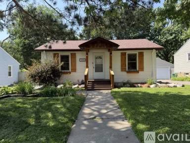 Main picture of 3310 Zinran Ave S