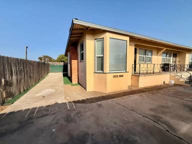 Main picture of 5302 Churchward St