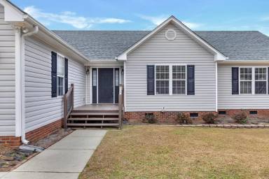 Main picture of 213 East Ridge Ct