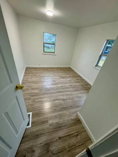 Main picture of 569 SW 7th St