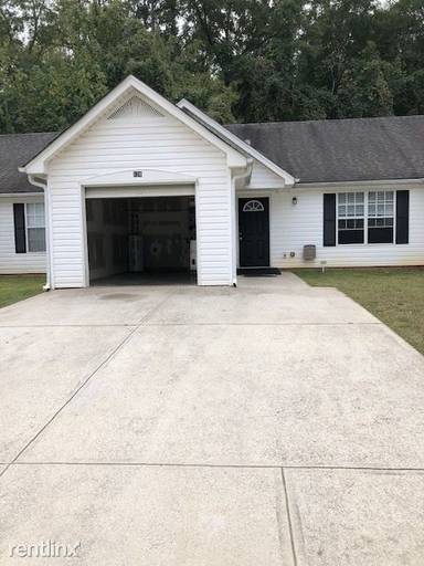 Main picture of 209 E Wilson St