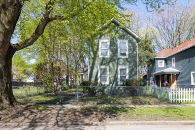 Main picture of 714 N Tremont St