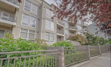 Main picture of 3221 SW Avalon Way