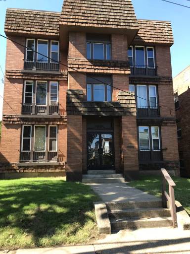 Main picture of 3831 Hiawatha St