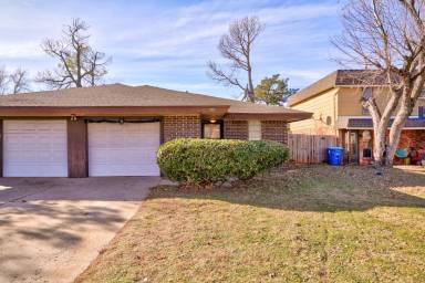 Main picture of 3 bed 2 bath duplex in Midwest City