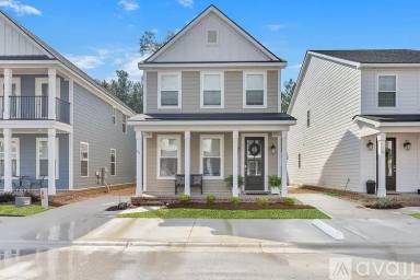 Main picture of 21 Grove Park Dr
