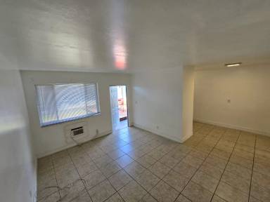 Main picture of 2817 Van Buren St