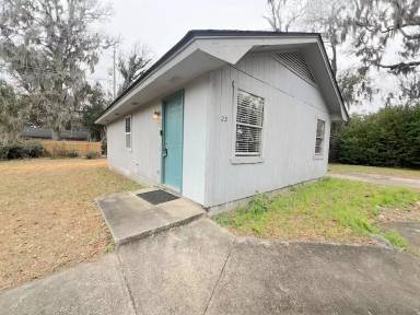 Main picture of 21 Kandlewood Dr