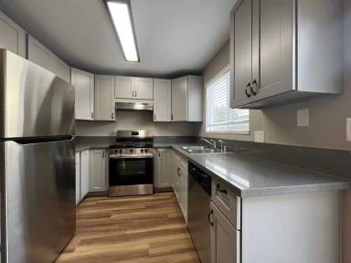 Main picture of 2323 3rd St