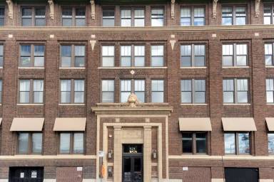 Main picture of 523 Grand Blvd