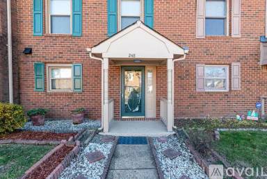 Main picture of 248 Loch Cir