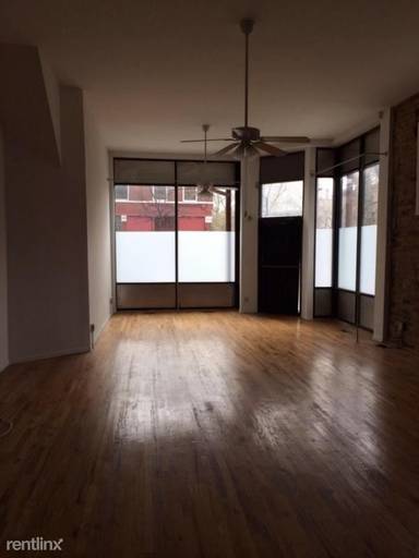 Main picture of 2047 N Hoyne Ave