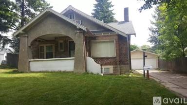 Main picture of 930 NW State St