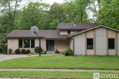 Main picture of 1640 Quincent St