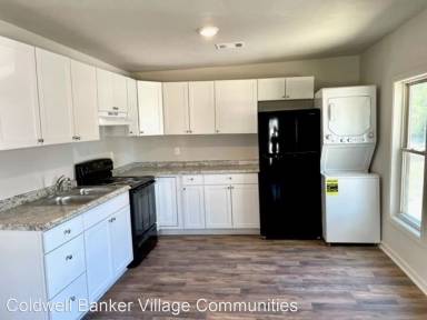 Main picture of 2208 Una St