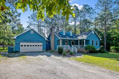 Main picture of 81 Ravens Wood Cir