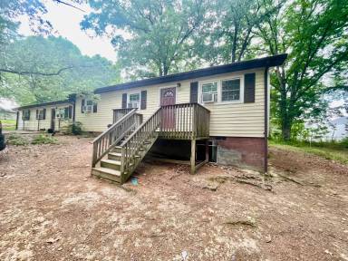 Main picture of 805 Labon St