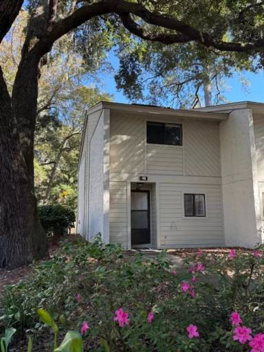 Main picture of Woodlake Villas