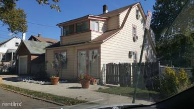 Main picture of 41 6th Ave