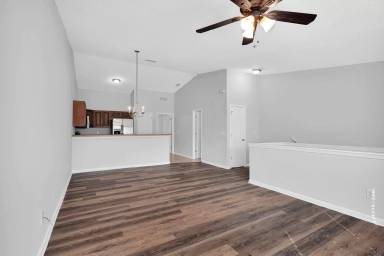 Main picture of 8301 Homeport Ct