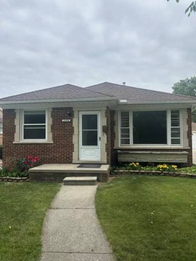 Main picture of 15578 Regina Ave