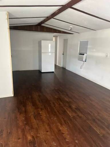 Main picture of 14406 Laredo St