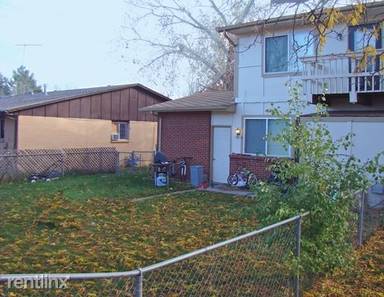 Main picture of 1623 Larch St