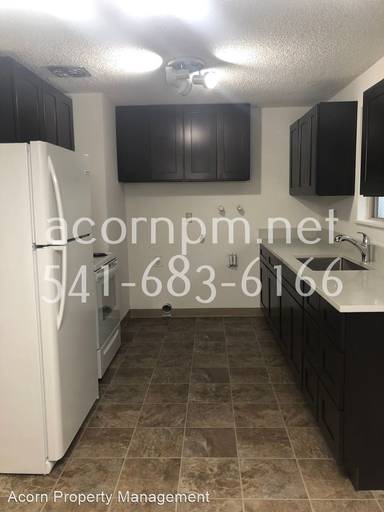 Main picture of 245 6th St