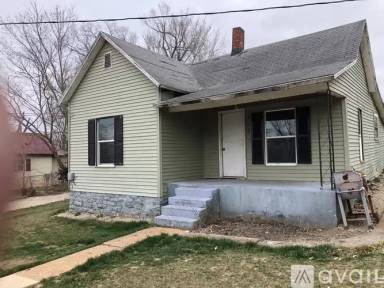 Main picture of 212 Oak St