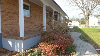 Main picture of 93 Great Lake Dr