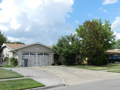 Main picture of 7207 SW Drakestone Blvd