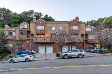 Main picture of 120 Caldecott Ln
