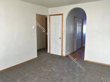 Main picture of 106 E King St
