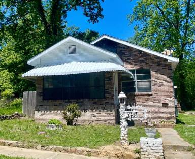 Main picture of 4224 43rd Ave N