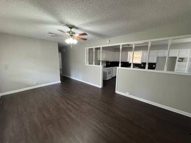 Main picture of 1814 Cambridge St