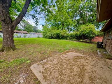 Main picture of 4211 Lotus St