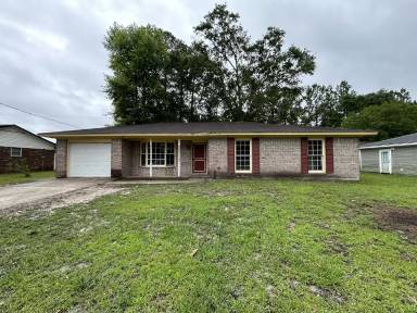 Main picture of 748 Bacon Rd