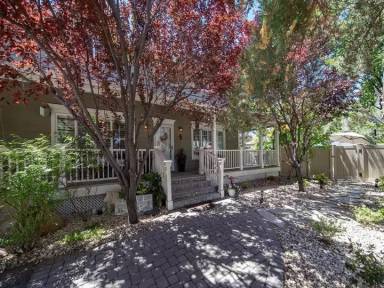 Main picture of 1272 Charles Dr