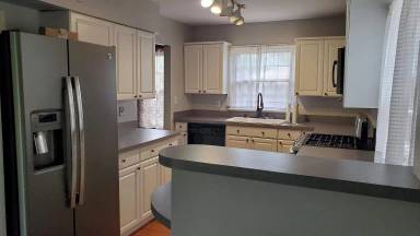 Main picture of 418 E High St