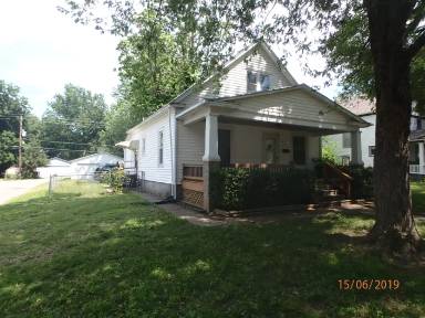 Main picture of 400 SW Lindenwood Ave