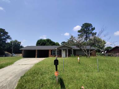 Main picture of 130 Chris Dr