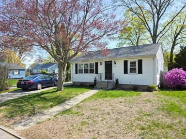 Main picture of 61 Read St