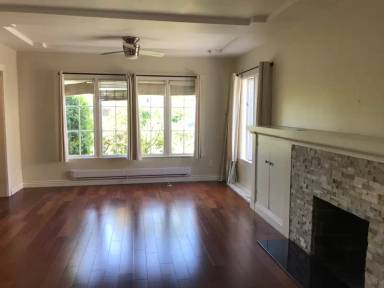 Main picture of 4862 Park Blvd
